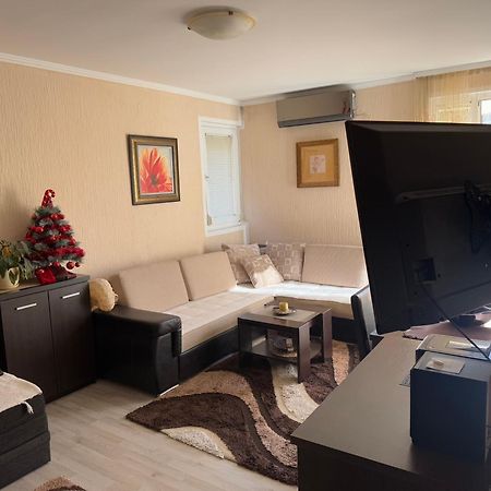 Studio Apartment For Rent In Будва Екстер'єр фото