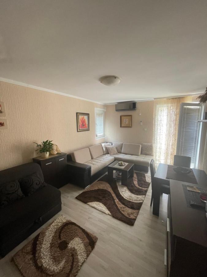 Studio Apartment For Rent In Будва Екстер'єр фото